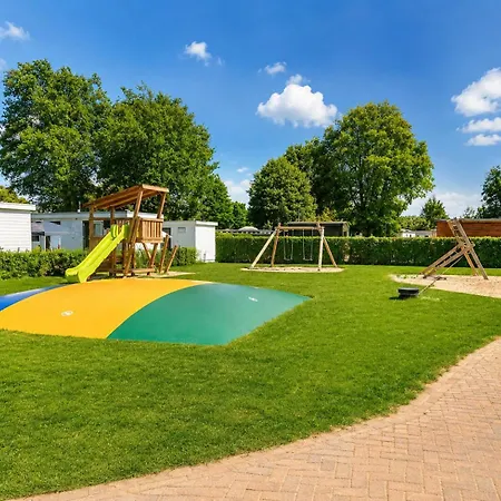 Gezellig Met Tuin, Nabij Speeltuin En Zwembad Ledeacker